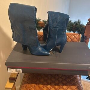 Knee High turquoises patent leather her boots size 12